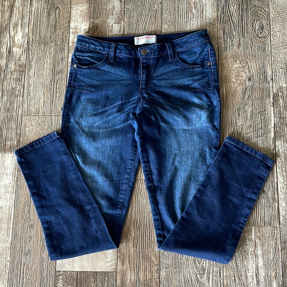 ANDREA JEANS WOMEN, 11